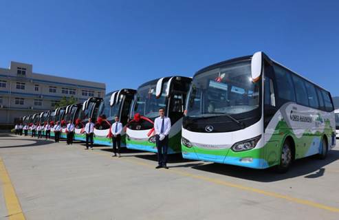 1534904984837077.jpg 说明: 车阵