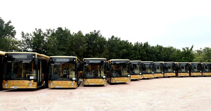 1540366982537953.jpg 说明: 服务港珠澳大桥的斯堪尼亚海格穿梭巴士.jpg