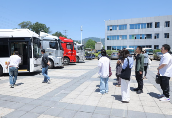 1715745140914530.png image.png