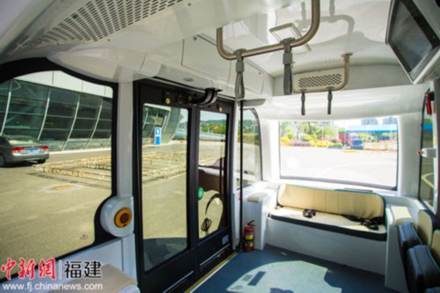 1525268259921039.jpg 说明: 无人驾驶巴士,阿波龙,阿波龙量产时间