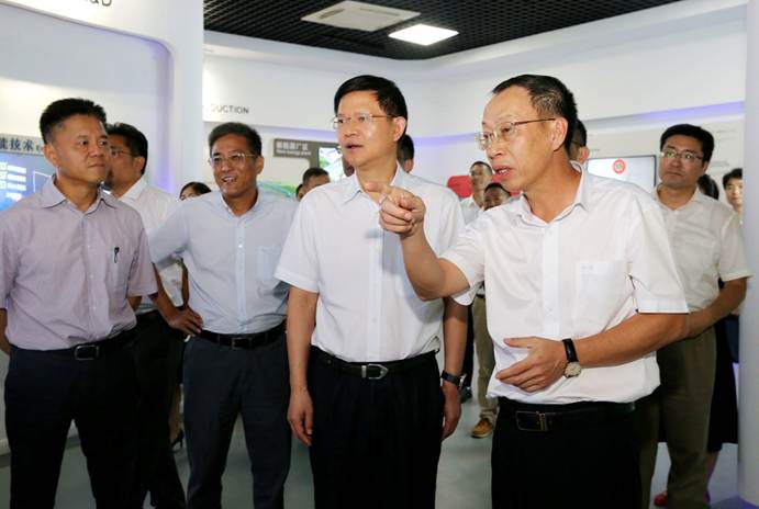 1534057397186569.jpg 说明: F:\18.8.8苏州市市长李亚平来访\精选\d14u8813_副本.jpg