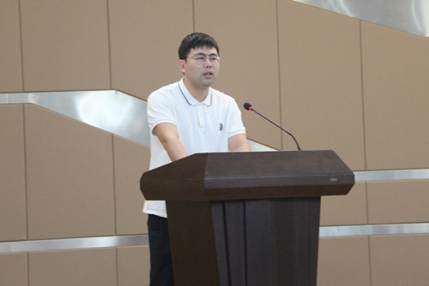 1535593150802001.jpg 说明: E:\汤亦宏\工作照片\0827党组中心组第三专题学习暨青年干部会议\精选\肖鹤翀.jpg